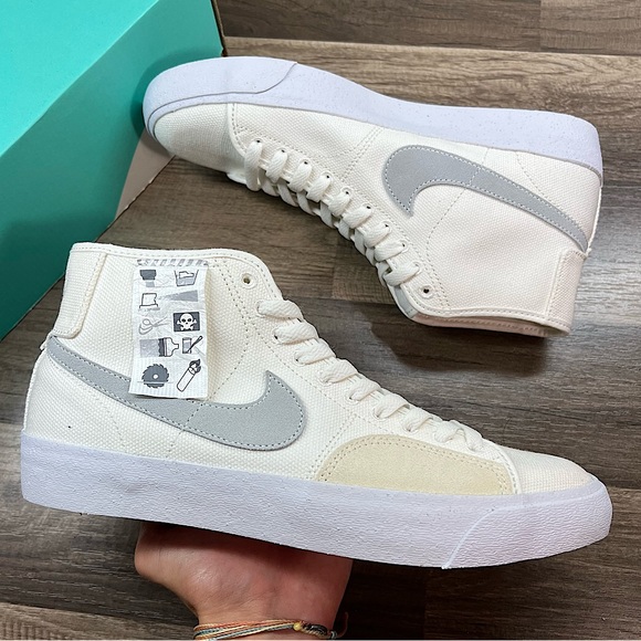 Nike Shoes - Nike SB Blazer Court Mid PRM SOU